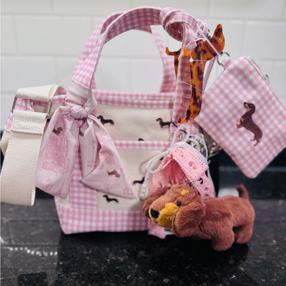 RARE! Madden Girl Dachshund Gingham Tote Bag Zip Lined Bag Charm Bow Chain Doxie